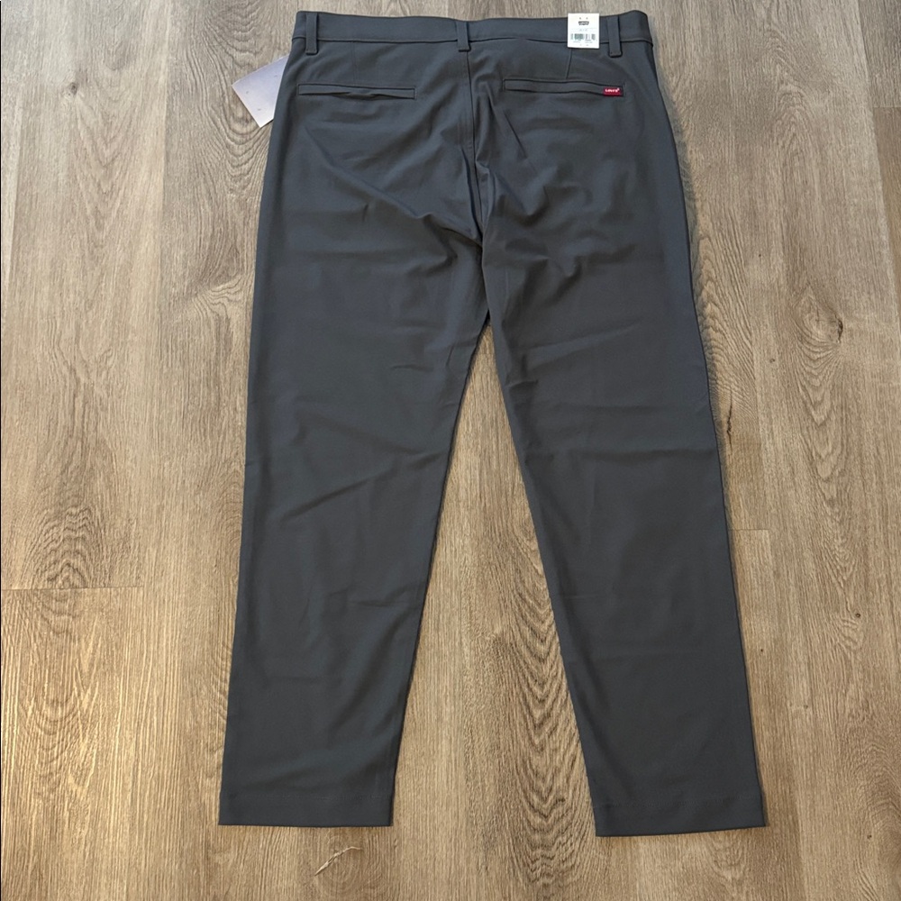 Levi's Men's Chino Standard Taper Pant - Picture 4 of 4